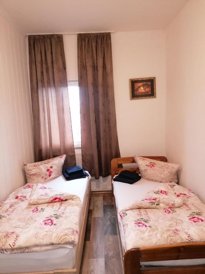 Express 24 Hostel
